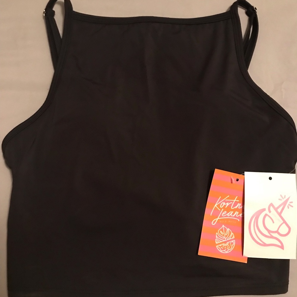 NWT Kortni Jeane squared up top